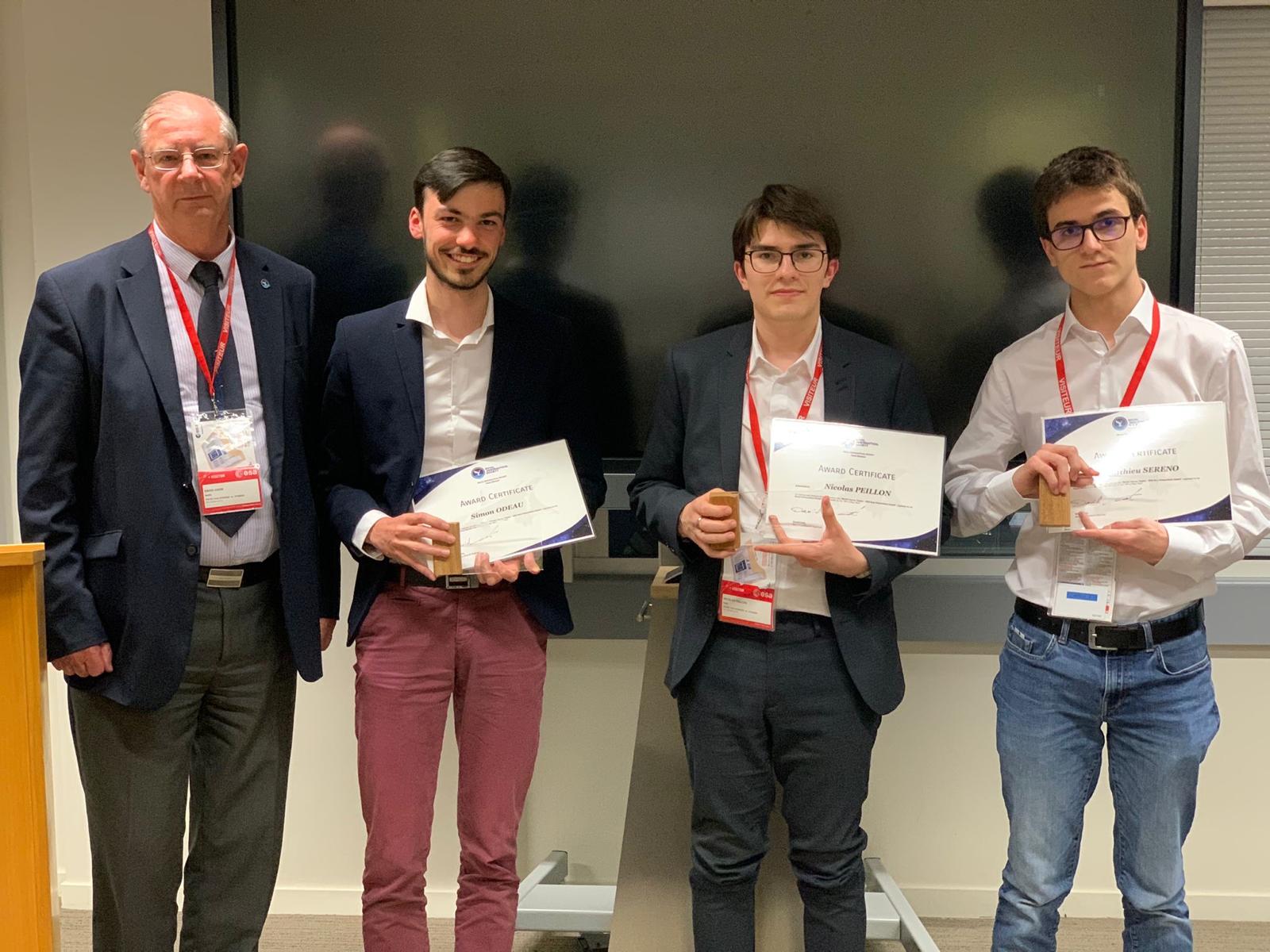 Équipe au siège de l'ESA - Trophée Michel Harvey